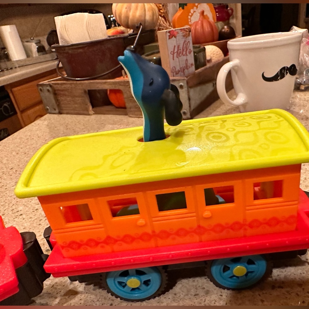 B Toys The Critter Express 7 Cars /. Great Replacement Cars Option w/o Track - Picture 6 of 15